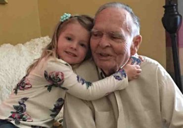 Preschooler Becomes Best Friends With A Grieving Widower After Meeting Him At The Grocery Store