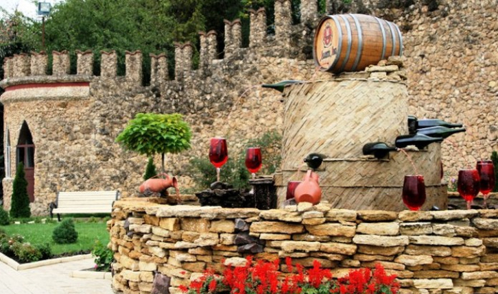 Pack Your Bags! Free Wine Fountain Opens In Italy - Ray Of Joy